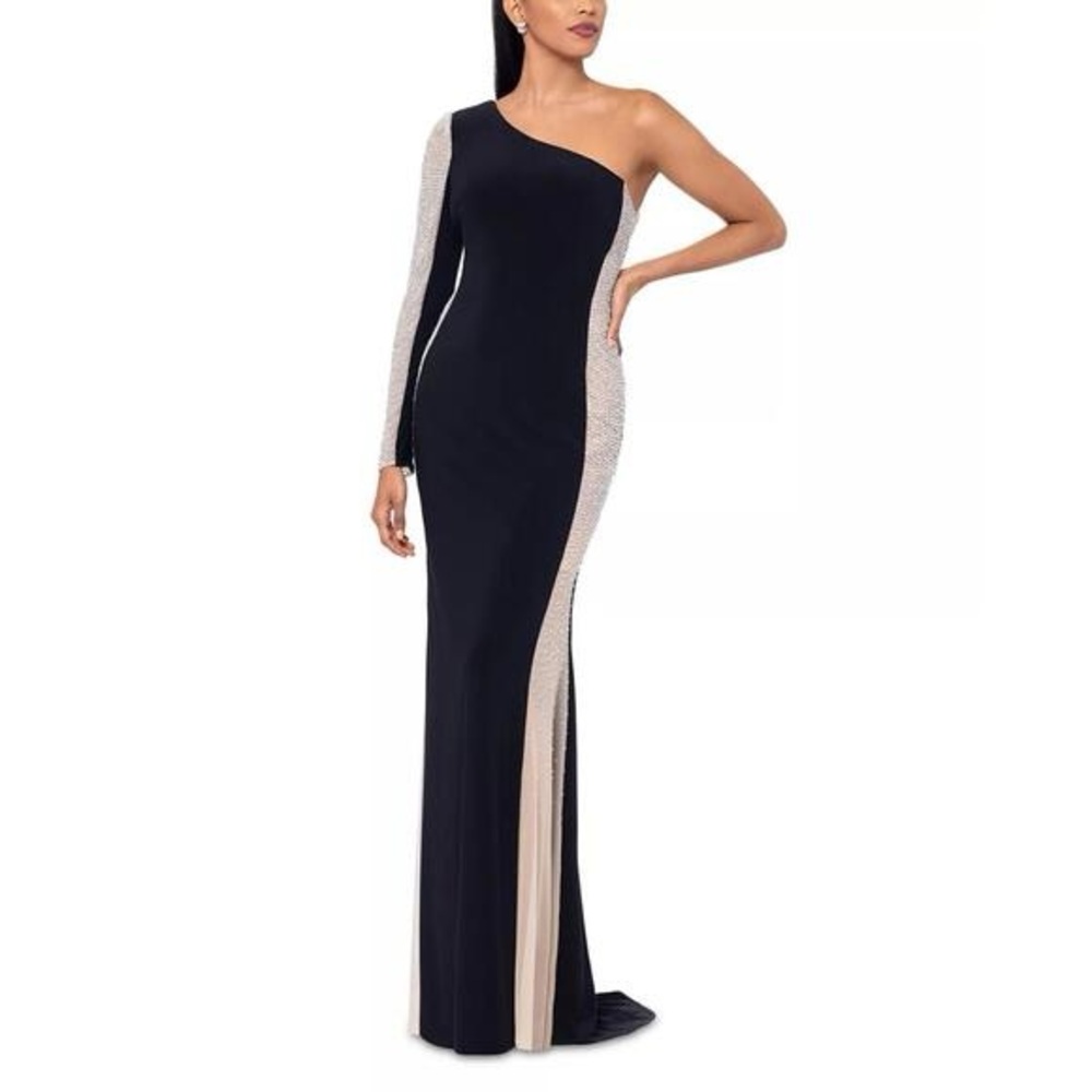 NWT Aqua Formal Embellished Black, Nude & Silver Gown Size 2